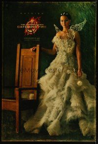 4z403 HUNGER GAMES: CATCHING FIRE teaser DS 1sh '13 Jennifer Lawrence in fancy dress as Katniss!