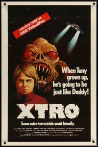 4z845 XTRO video poster '83 some extra-terrestrials aren't friendly, he's the mean E.T.!