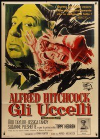 5b017 BIRDS Italian 1p '63 cool different art with director Alfred Hitchcock & attacking birds