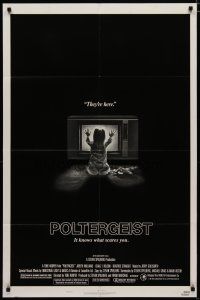 5h690 POLTERGEIST style B 1sh '82 Tobe Hooper, classic, they're here, Heather O'Rourke by TV!
