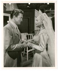 5k170 BAD & THE BEAUTIFUL 8x10 key book still '53 Kirk Douglas holds hands with Lana Turner!