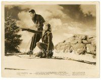 5k823 SPELLBOUND 8.25x10 still '45 Gregory Peck & psychiatrist Ingrid Bergman on skis, Hitchcock!