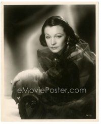 5k951 VIVIEN LEIGH 8.25x10 still '40s pretty close portrait in lace outfit with cool jewelry!