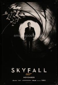 5p697 SKYFALL teaser DS 1sh '12 cool image of Daniel Craig as Bond in gun barrel, newest 007!