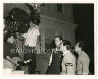 6c271 DEATH OF A SALESMAN deluxe candid 8x10 still '52 cinematographer, March & McCarthy by Lippman