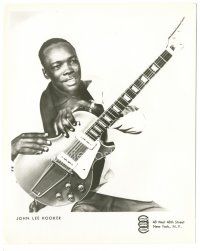 6c503 JOHN LEE HOOKER 8.25x10.25 publicity still '50s great portrait of the R&B singer with guitar!