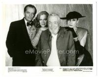 6c722 PRIZZI'S HONOR candid 8x10.25 still '85 Nicholson, Kathleen Turner, Anjelica & John Huston