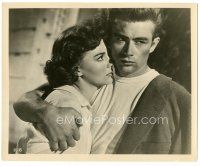 6c738 REBEL WITHOUT A CAUSE 8.25x10 still '55 great c/u of James Dean holding Natalie Wood close!