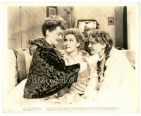 6c818 SISTERS 8x10.25 still '38 Bette Davis talks to Anita Louise & Jane Bryan in pajamas!