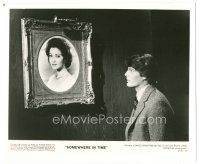 6c830 SOMEWHERE IN TIME 8x9.75 still '80 Christopher Reeve looking at portrait of Jane Seymour!