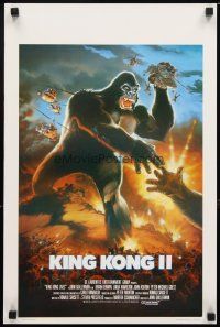 6d810 KING KONG LIVES Belgian '86 great artwork of huge unhappy ape attacked by army!