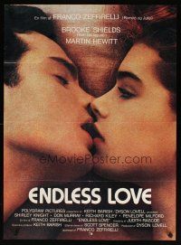 6d339 ENDLESS LOVE Danish '81 great kiss close up of sexy Brooke Shields & Martin Hewitt!
