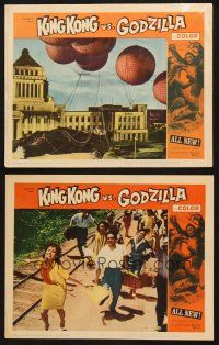6s917 KING KONG VS. GODZILLA 2 LCs '63 giant ape surrounded by balloons & terrified people running!