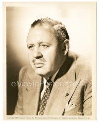 6t441 CHARLES LAUGHTON 8x10.25 still '48 close somber portrait from classic noir The Big Clock!