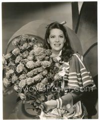 6t047 DINAH SHORE 7.5x9 still '44 actress/singer with bouquet of flowers from Belle of the Yukon!