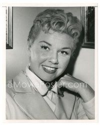 6t052 DORIS DAY 7.25x10 news photo '54 the first film star to have the new Princeton Butch hairdo!