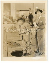 6t791 NOOSE HANGS HIGH 8x10.25 still '48 Bud Abbott warns Lou Costello standing over manhole!