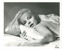 6t183 VIRNA LISI 8.25x10 still '66 sexy close up naked in bed from Not With My Wife You Don't!