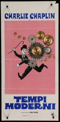 6y695 MODERN TIMES Italian locandina R72 great image of Charlie Chaplin running from gears!