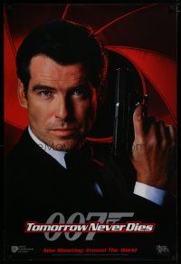 7d387 TOMORROW NEVER DIES int'l teaser DS 1sh '97 c/u of Pierce Brosnan as Bond with new Walther!