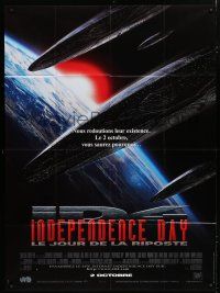 7t644 INDEPENDENCE DAY advance French 1p '96 great image of enormous alien ships over Earth!