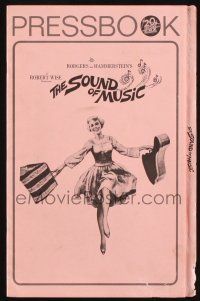 7x832 SOUND OF MUSIC pressbook '65 classic full-length image of Julie Andrews, classic musical!
