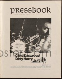 7x521 DIRTY HARRY pressbook '71 great c/u of Clint Eastwood pointing gun, Don Siegel crime classic