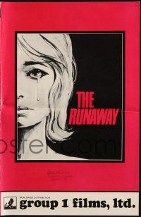 7x793 RUNAWAY pressbook '72 she didn't know which way to go, so she went both ways!