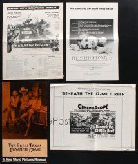 8d067 LOT OF 16 UNCUT PRESSBOOKS '50s-70s great advertising images from a variety of movies!