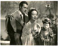 8h066 ADVENTURES OF MARCO POLO 7.5x9.5 still '37 Gary Cooper & Sigrid Gurie by statue by Coburn!