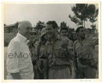 8h300 EXODUS candid 8.25x10 still '61 c/u of Otto Preminger & Paul Newman laughing on the set!
