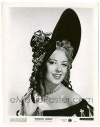 8h576 LINDA DARNELL 8.25x10.25 still '47 the sexy actress wearing great hat from Forever Amber!