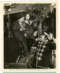8h669 NAUGHTY NINETIES candid 8.25x10 still '45 Lou Costello visited on the set by his daughters!