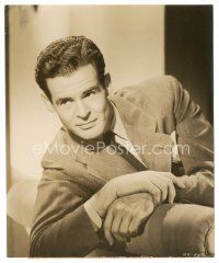 8h745 ROBERT RYAN 7.5x9.25 still '50s great seated close up wearing suit & tie!