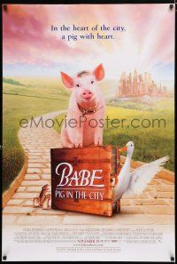 8j075 BABE PIG IN THE CITY advance DS 1sh '98 cute image of director George Miller's talking pig!