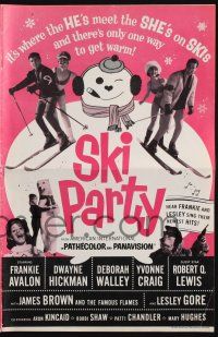 8k732 SKI PARTY pressbook '65 Frankie Avalon, Dwayne Hickman, where the he's meet the she's on skis!