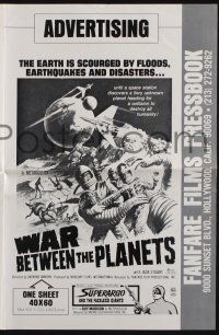 8k823 WAR BETWEEN THE PLANETS/SUPERARGO & THE FACELESS GIANTS pressbook '71 cool sci-fi images!