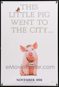 8t064 BABE PIG IN THE CITY teaser DS 1sh '98 cute image of director George Miller's talking pig!