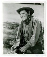 9a069 ALVAREZ KELLY 8.25x10 still '66 laughing portrait of Irish-Mexican rancher William Holden!