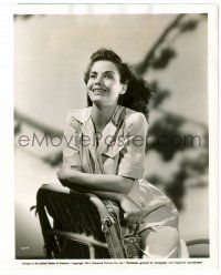 9a173 CAROL BRUCE 8.25x10 still '41 the Broadway star poses for her first Hollywood picture!