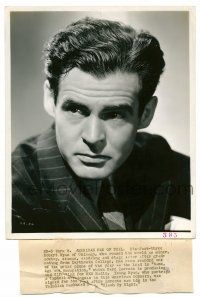 9a194 CLASH BY NIGHT 8.25x10 still '52 c/u of Robert Ryan when he was a young man by Bachrach!