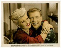 9a040 MOTHER WORE TIGHTS color 8x10 still '47 romantic close up of Betty Grable & Dan Dailey!