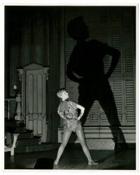 9a706 PETER PAN deluxe stage play 8x10 still '55 Mary Martin casting giant shadow by Engstead!