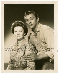 9a727 RED PONY 8x10.25 still '49 great portrait of Robert Mitchum & Myrna Loy, John Steinbeck!