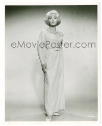9a849 STELLA STEVENS 8.25x10 still '68 in cool gown w/ pearl necklace from How to Save a Marriage!