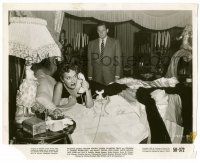 9a871 SUNSET BOULEVARD 8x10 still '50 Wiliam Holden watches crazy Gloria Swanson on phone in bed!