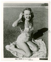 9a884 TERRY MOORE 8.25x10 still '50s great sexy smiling close up in swimsuit sitting on grass!