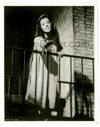 9a962 WEST SIDE STORY 8x10.25 still '61 full-length Natalie Wood in nightgown on fire escape!