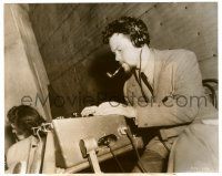 9a191 CITIZEN KANE candid 7.25x9.25 still '40 Orson Welles learns the mysteries of sound control!