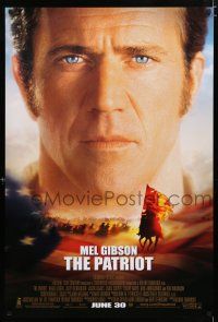 9b549 PATRIOT advance 1sh '00 huge close up portrait image of Mel Gibson over American flag!